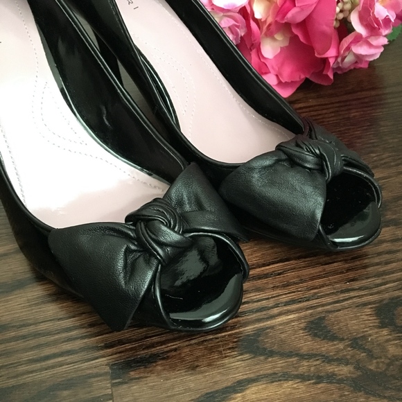 Tahari Peep Toe Fancy Pumps - Open Toe Black Pumps - Picture 1 of 7